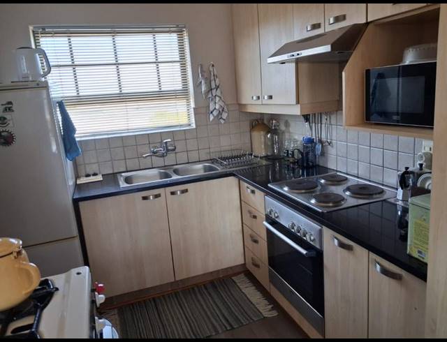 2 BEDROOM APARTMENT FOR SALE IN GEORGE CENTRAL